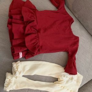 Two piece ruffle butts set